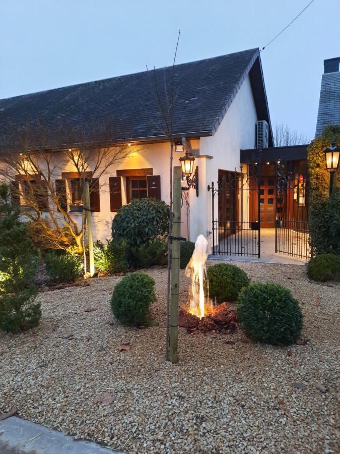 Hostellerie Gilain Achêne Esterno foto