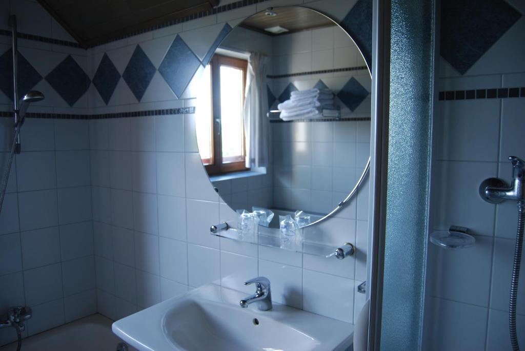 Hostellerie Gilain Achêne Camera foto