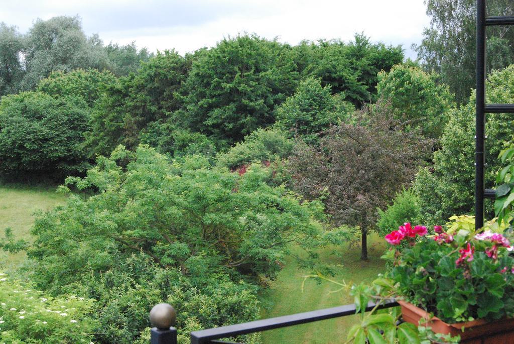 Hostellerie Gilain Achêne Esterno foto