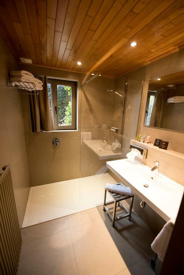 Hostellerie Gilain Achêne Esterno foto